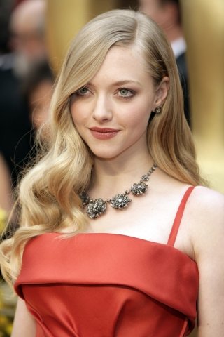 YOUNG HOLLYWOOD amanda seyfried