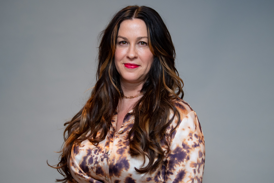 Alanis Morissette Exec Producing TV Sitcom Based On Her Life!