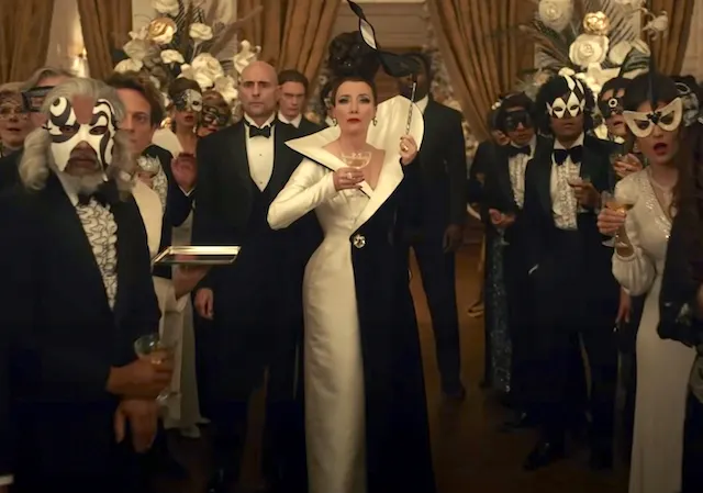 Our 6 Favorite Fashion Moments from the 'Cruella' Trailer! | Young ...