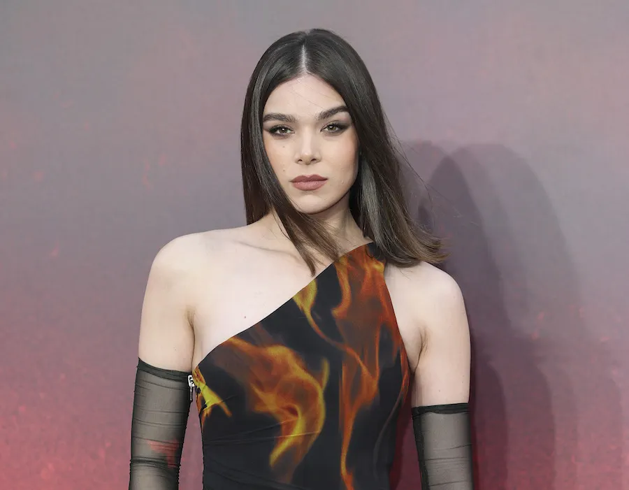 WOMEN WE LOVE Hailee Steinfeld Young Hollywood