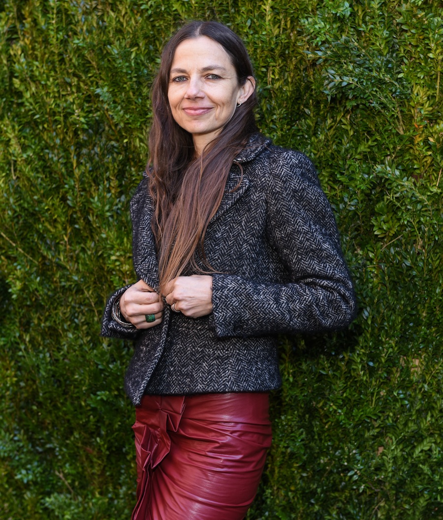 Actress Justine Bateman Explores The Pros & Cons of Fame In New Book!