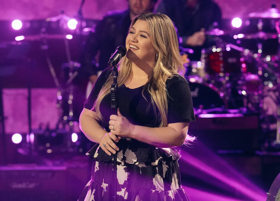 New Kelly Clarkson Album and Las Vegas Residency Coming! Young Hollywood