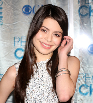 Miranda Cosgrove Reveals She Has A Broken Heart 