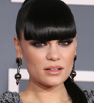 Jessie J: 'Jones wanted singing advice' | Young Hollywood