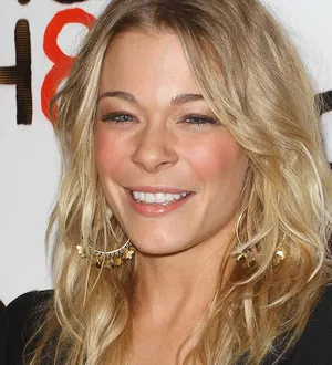 LeAnn Rimes bounces back from surgery to kick off tour | Young Hollywood