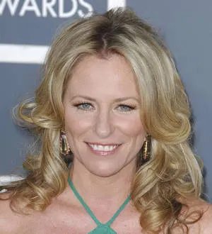 Country star Deana Carter files for divorce | Young Hollywood