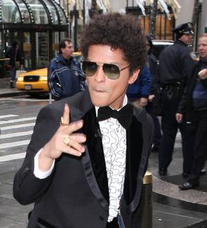Bruno Mars Hairstyles Hair Cuts and Colors