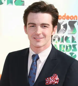 Drake Bell: 'Amanda Bynes is fine and healthy' | Young Hollywood