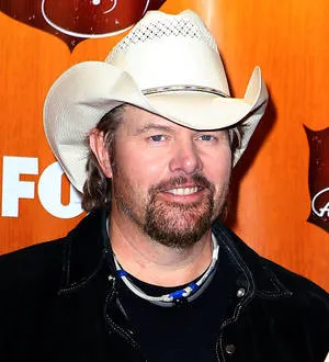 Toby Keith thanks weatherman pal for saving lives amid storms | Young ...