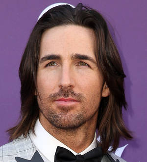 jake owen finger cut off