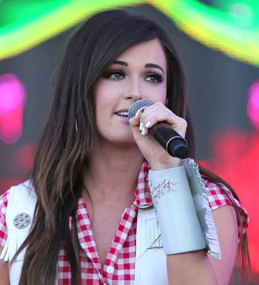 Kacey Musgraves Calls Out Intellectual Property Thieves | Young Hollywood