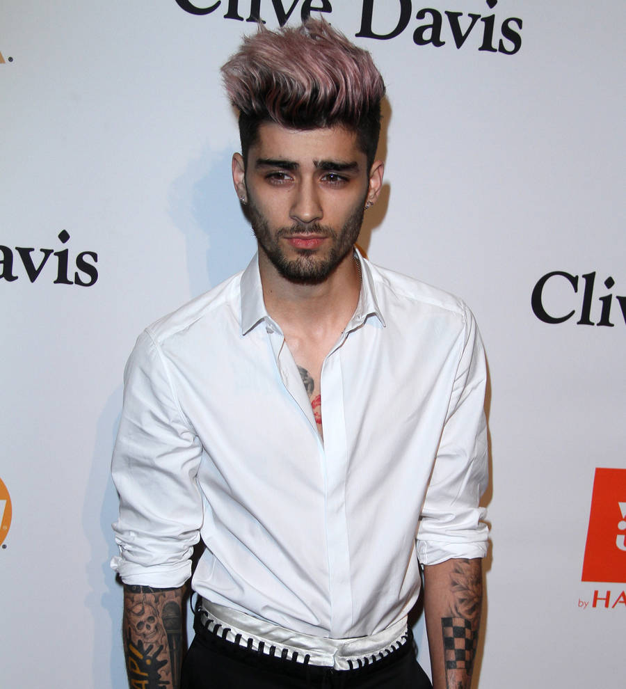 Zayn Malik performs new single, debuts album cover | Young Hollywood