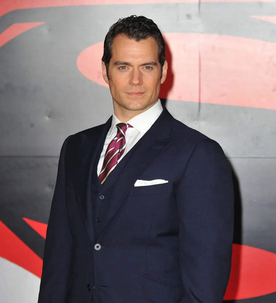 Superman' Star Henry Cavill and His 19-Year-Old Girlfriend Tara King Break  Up - Life & Style