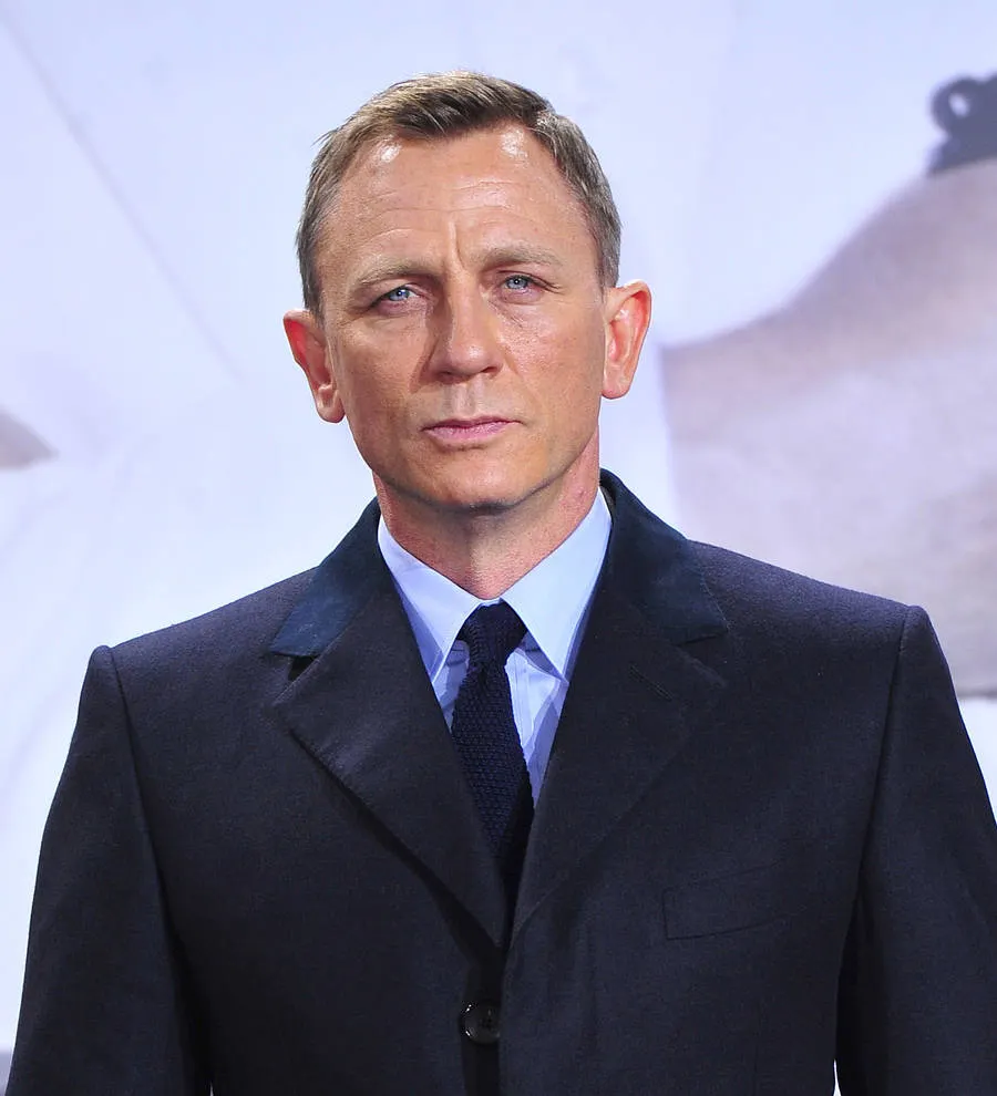 Daniel Craig in talks to star in L.A. riots film with Halle Berry ...