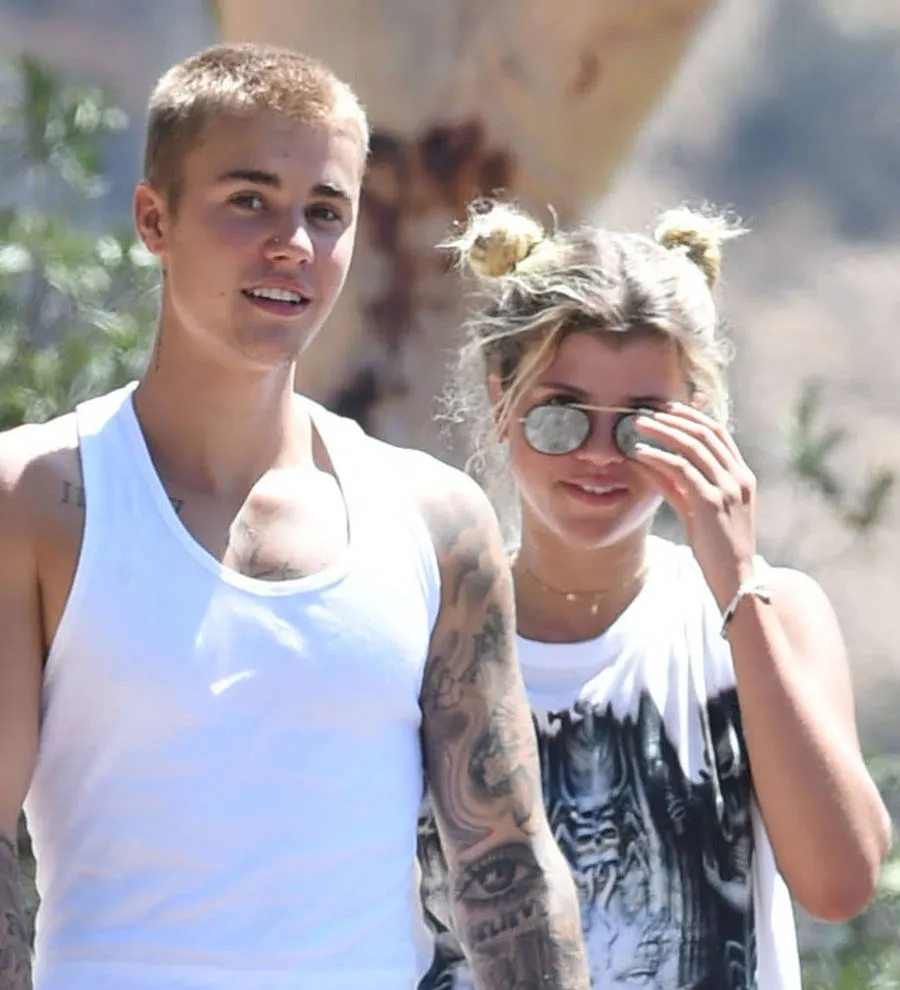Justin Bieber jets to Japan with Lionel Richie's daughter