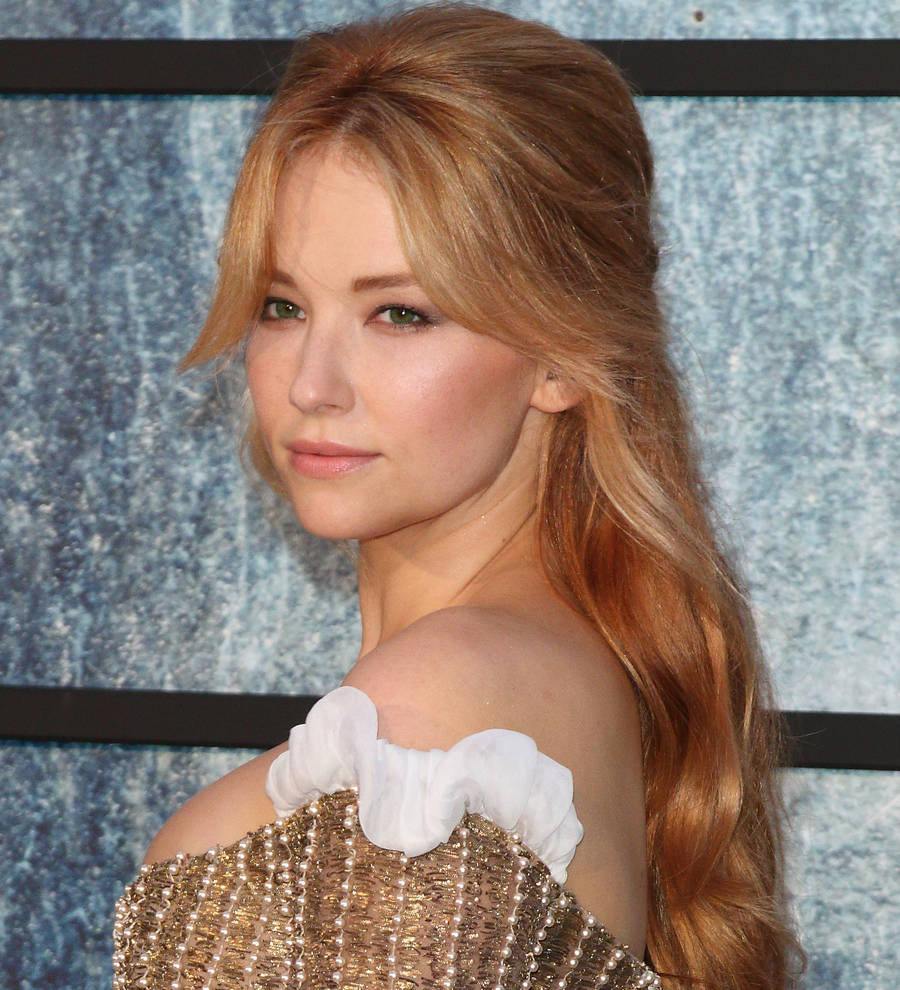 Haley Bennett had to 'scrub' off her The Girl on the Train charac...