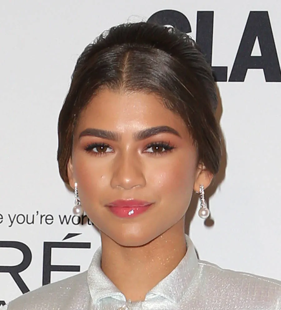 Zendaya scoops fashion award for her shoe line | Young Hollywood