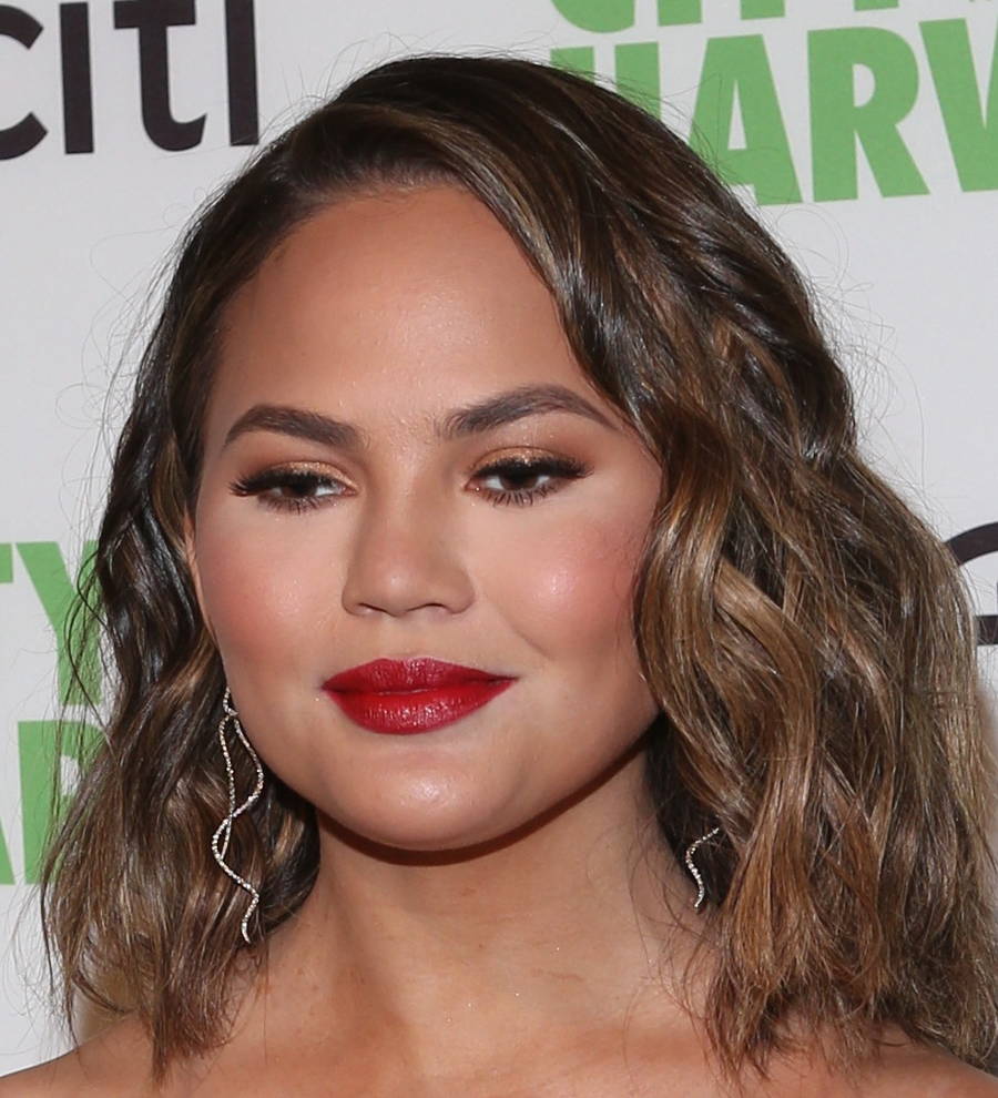 Chrissy Teigen Ive Had Plastic Surgery Young Hollywood 0814