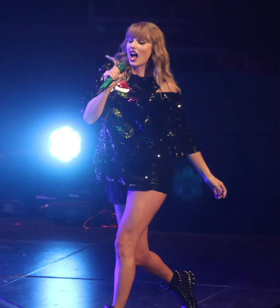 Taylor Swift fans complain Donald Trump supporters have swamped app ...